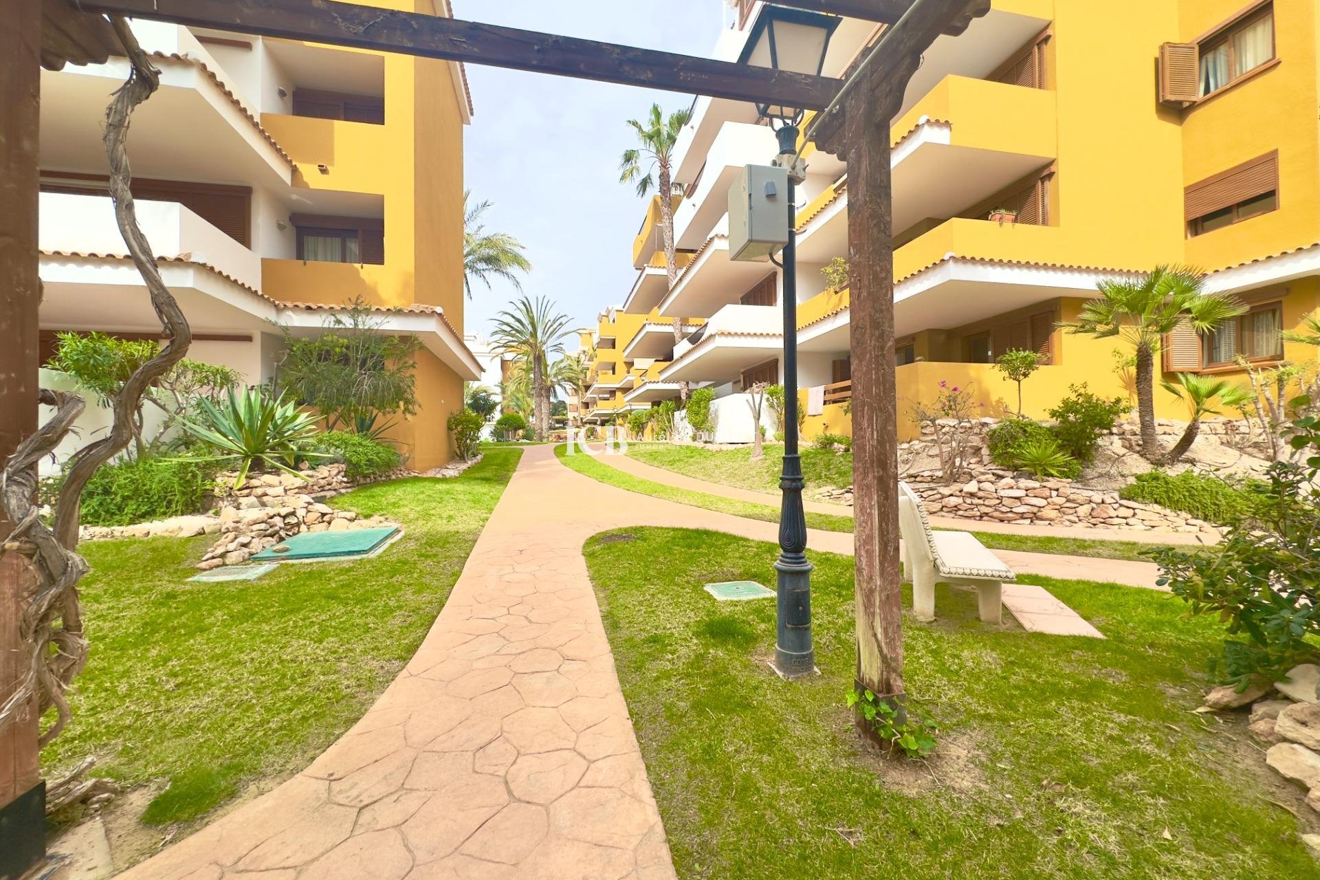 Revente - Appartement -
Punta Prima - Torrevieja