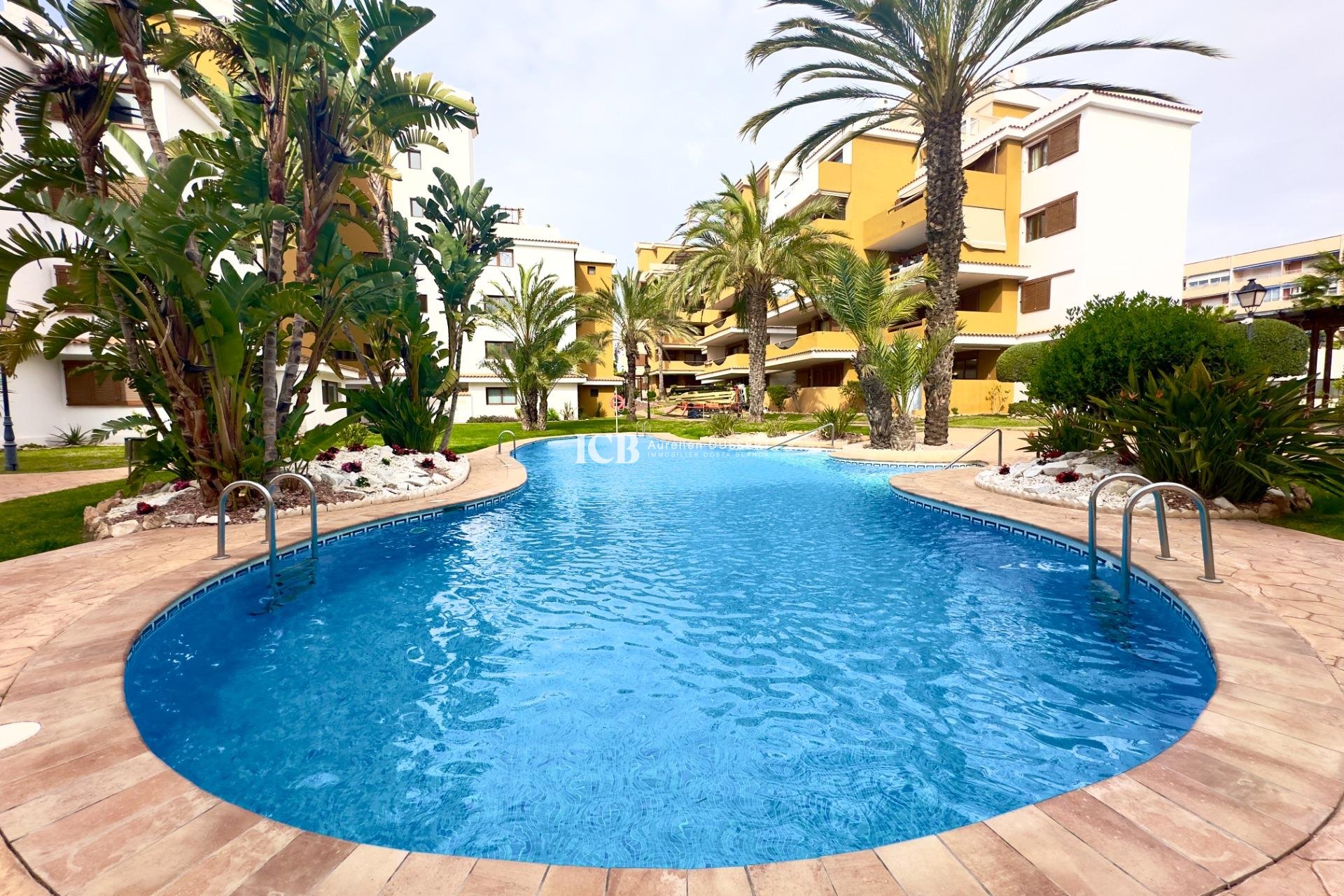 Revente - Appartement -
Punta Prima - Torrevieja