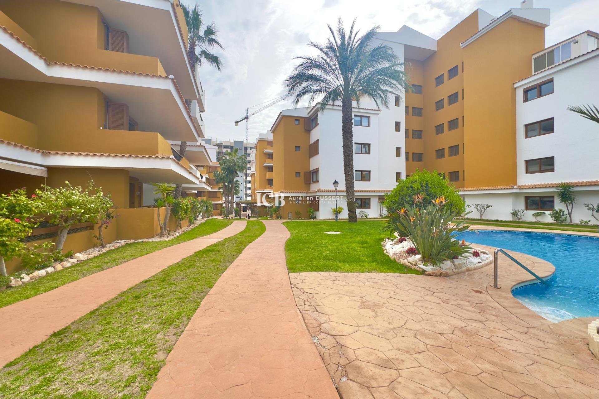 Revente - Appartement -
Punta Prima - Torrevieja