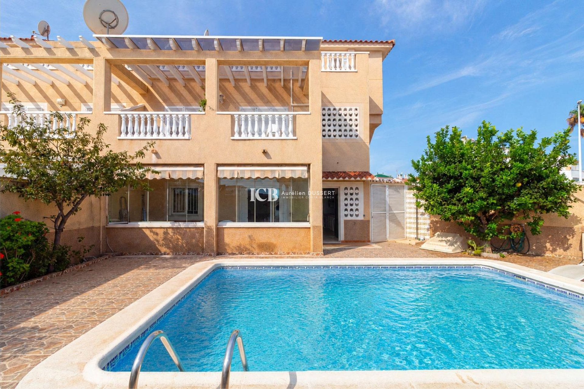 Revente - Appartement -
Punta Prima - Torrevieja