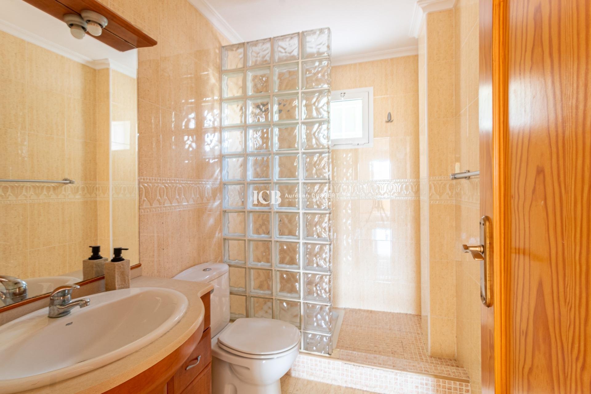 Revente - Appartement -
Punta Prima - Torrevieja