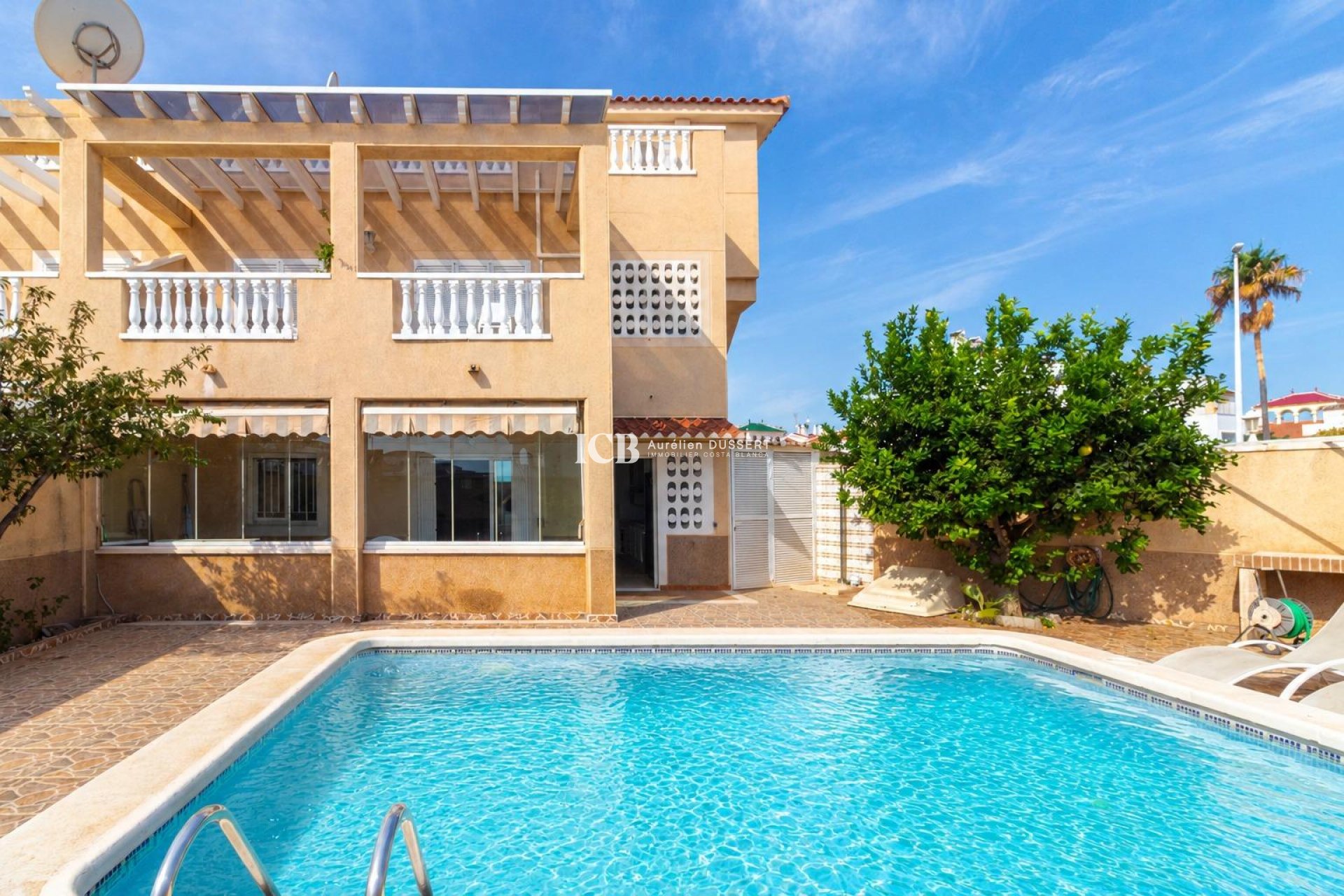Revente - Appartement -
Punta Prima - Torrevieja
