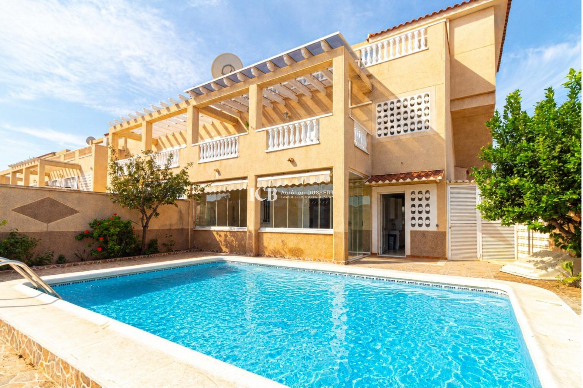 Revente - Appartement -
Punta Prima - Torrevieja