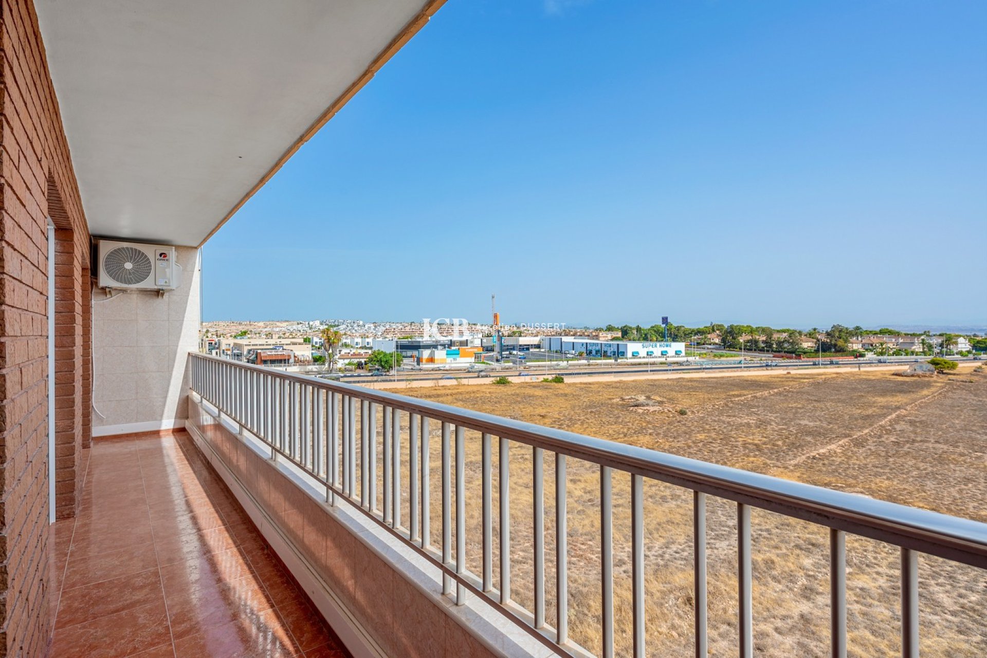 Revente - Appartement -
Punta Prima - Torrevieja