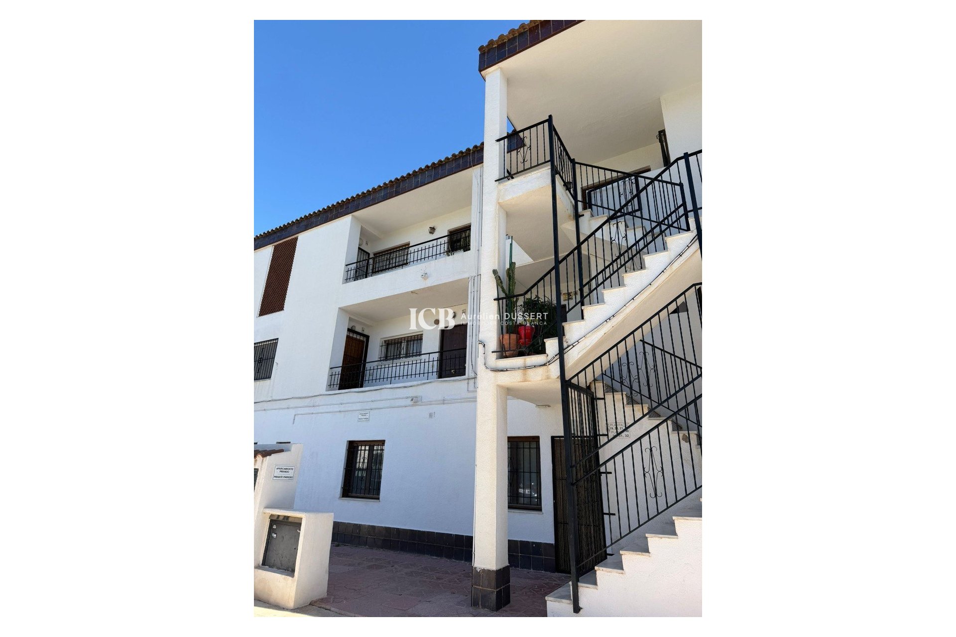 Revente - Appartement -
Punta Prima - Torrevieja