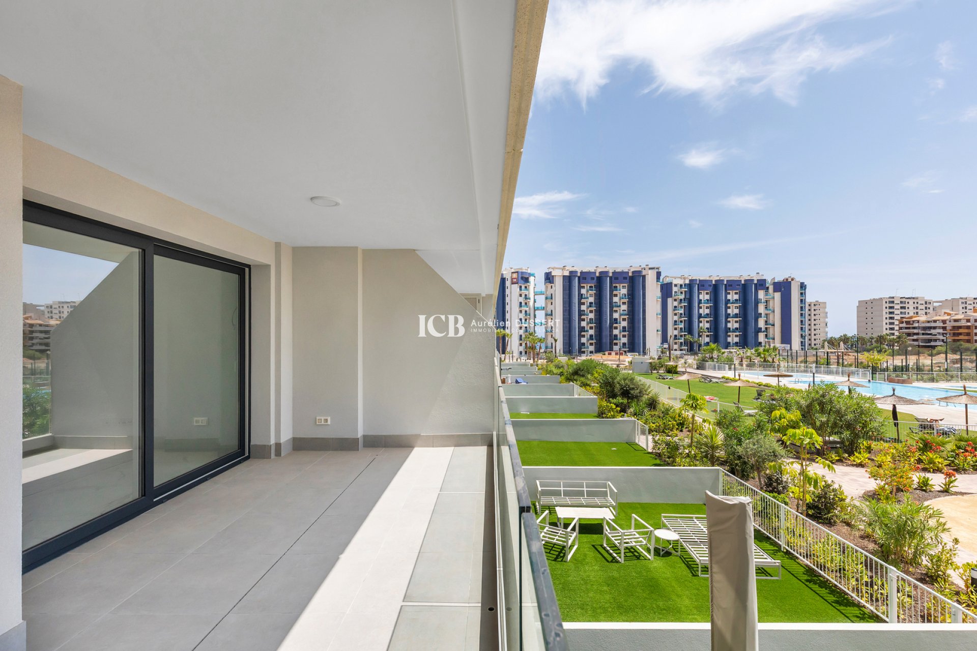 Revente - Appartement -
Punta Prima - Torrevieja
