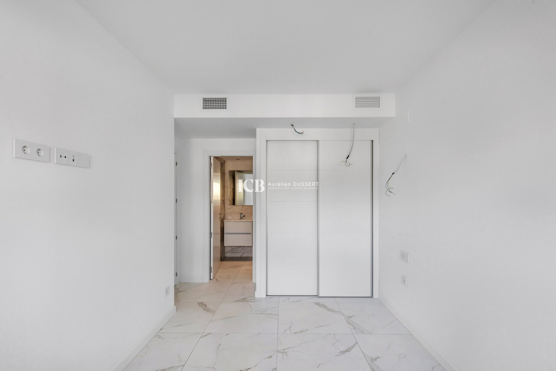 Revente - Appartement -
Punta Prima - Torrevieja