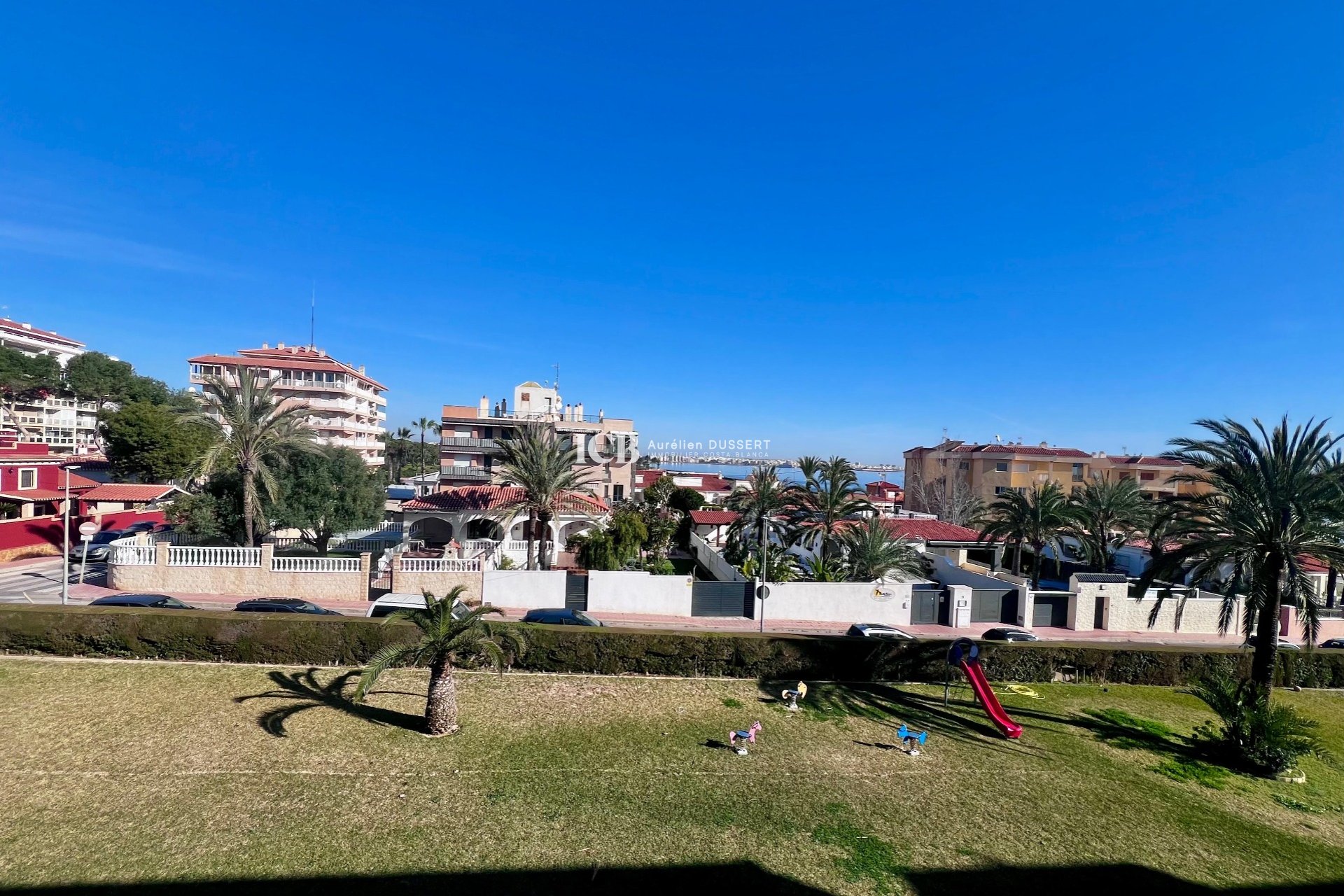 Revente - Appartement -
Punta Prima - Torrevieja