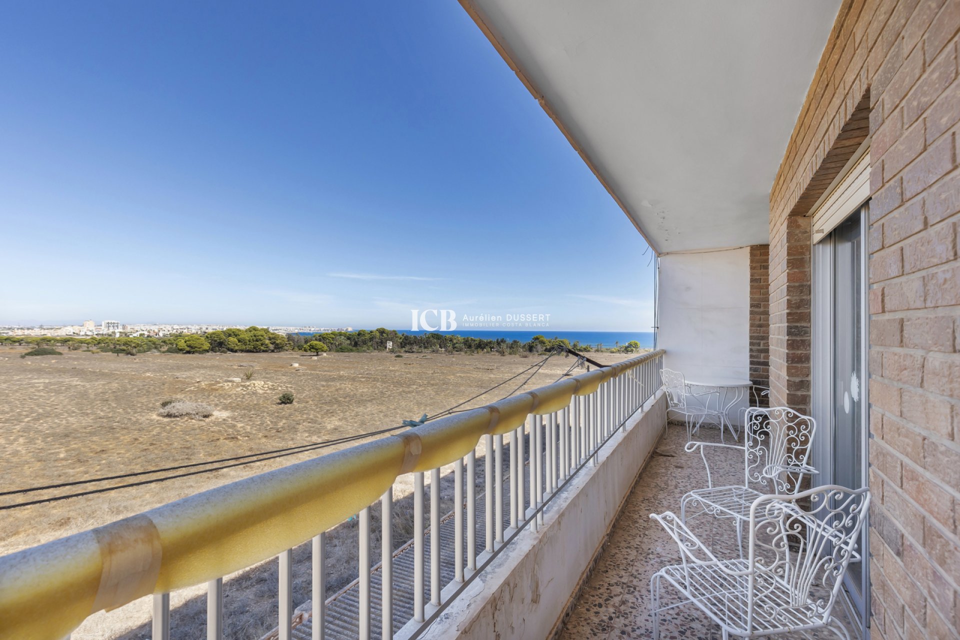 Revente - Appartement -
Punta Prima - Torrevieja
