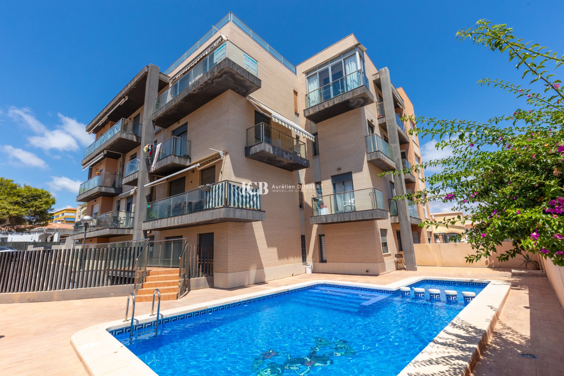 Revente - Appartement -
Punta Prima - Torrevieja