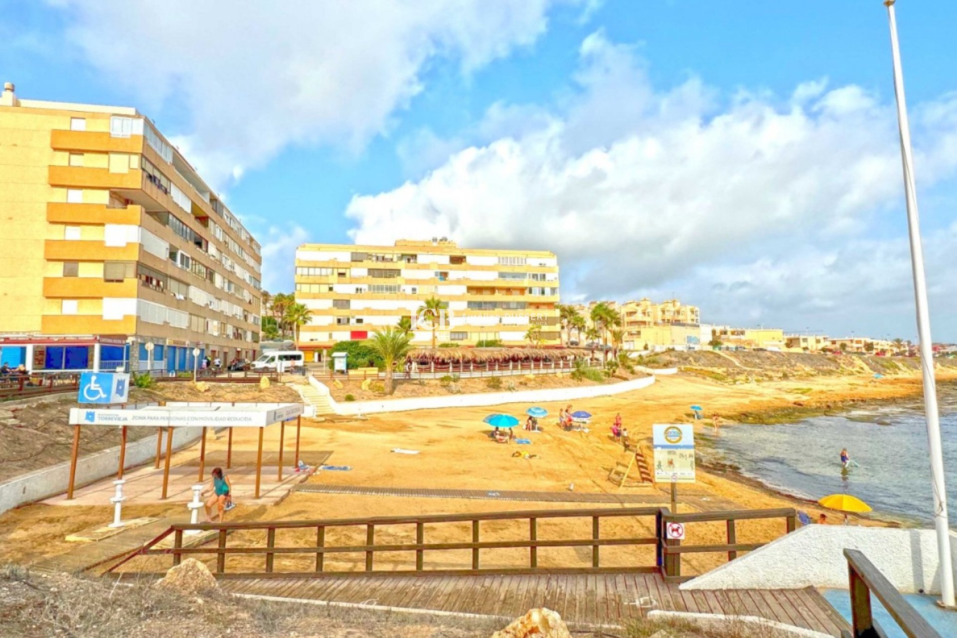 Revente - Appartement -
Torrevieja - Cabo cervera