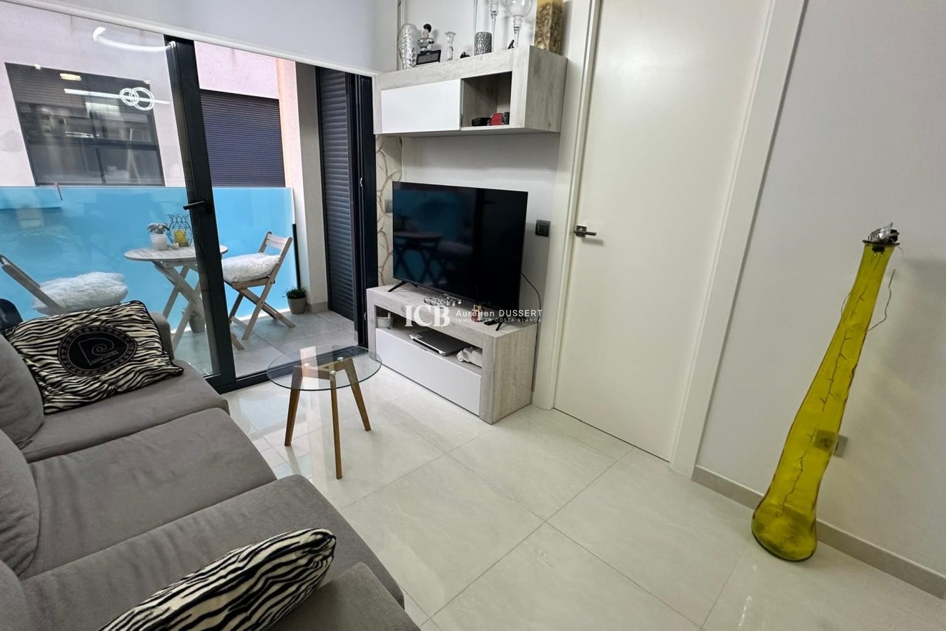 Revente - Appartement -
Torrevieja - Calas blanca