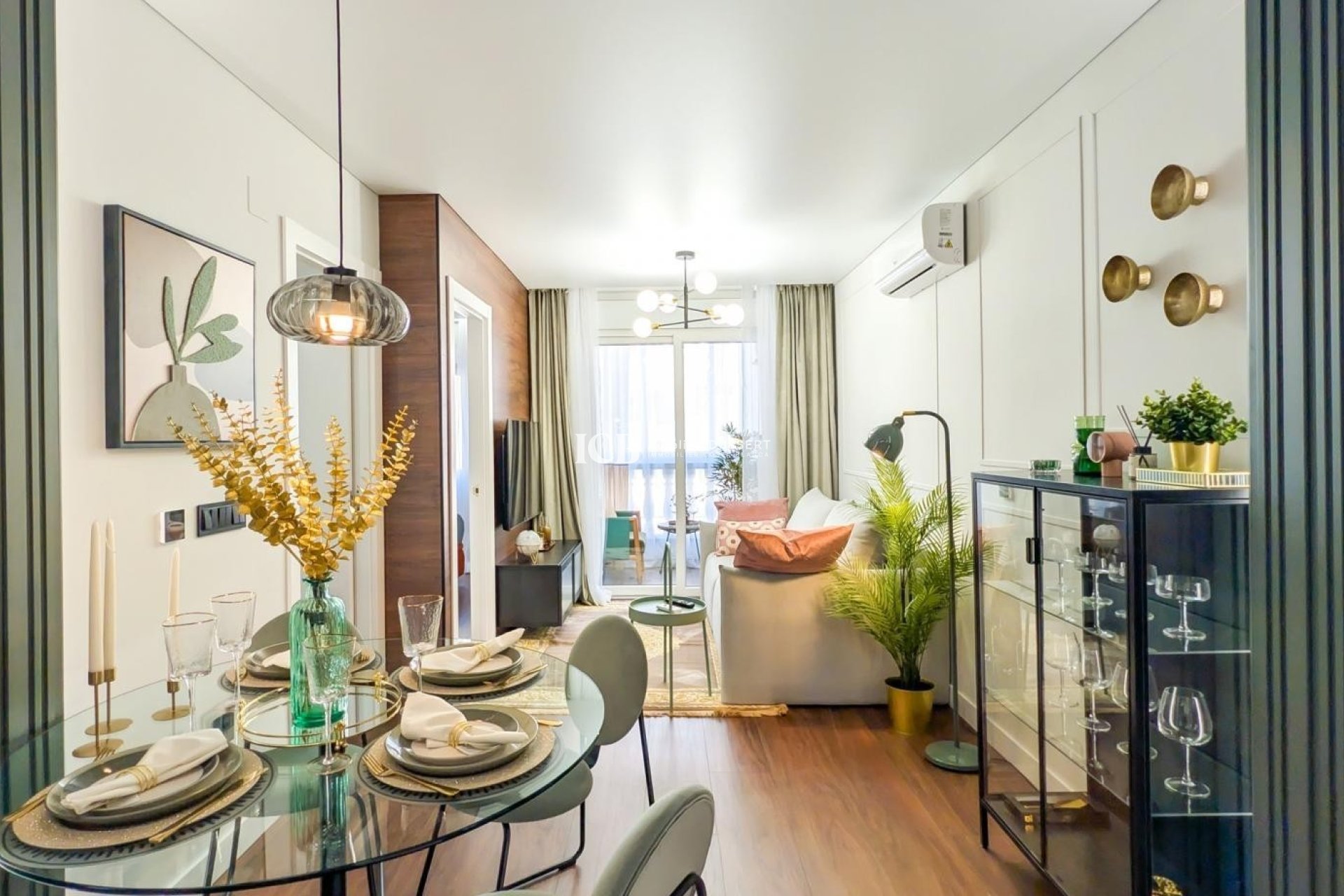 Revente - Appartement -
Torrevieja - Centro