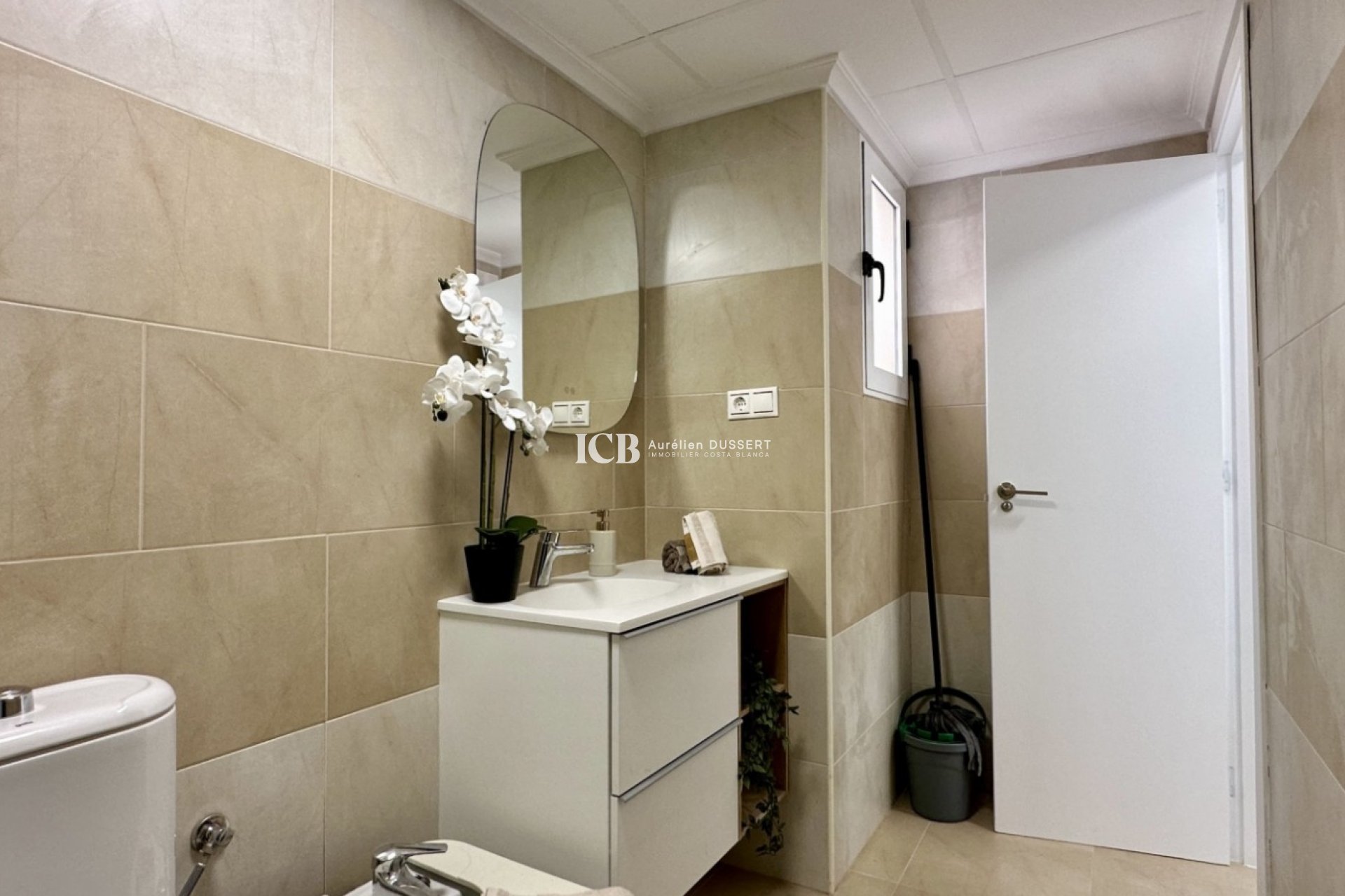 Revente - Appartement -
Torrevieja - Centro