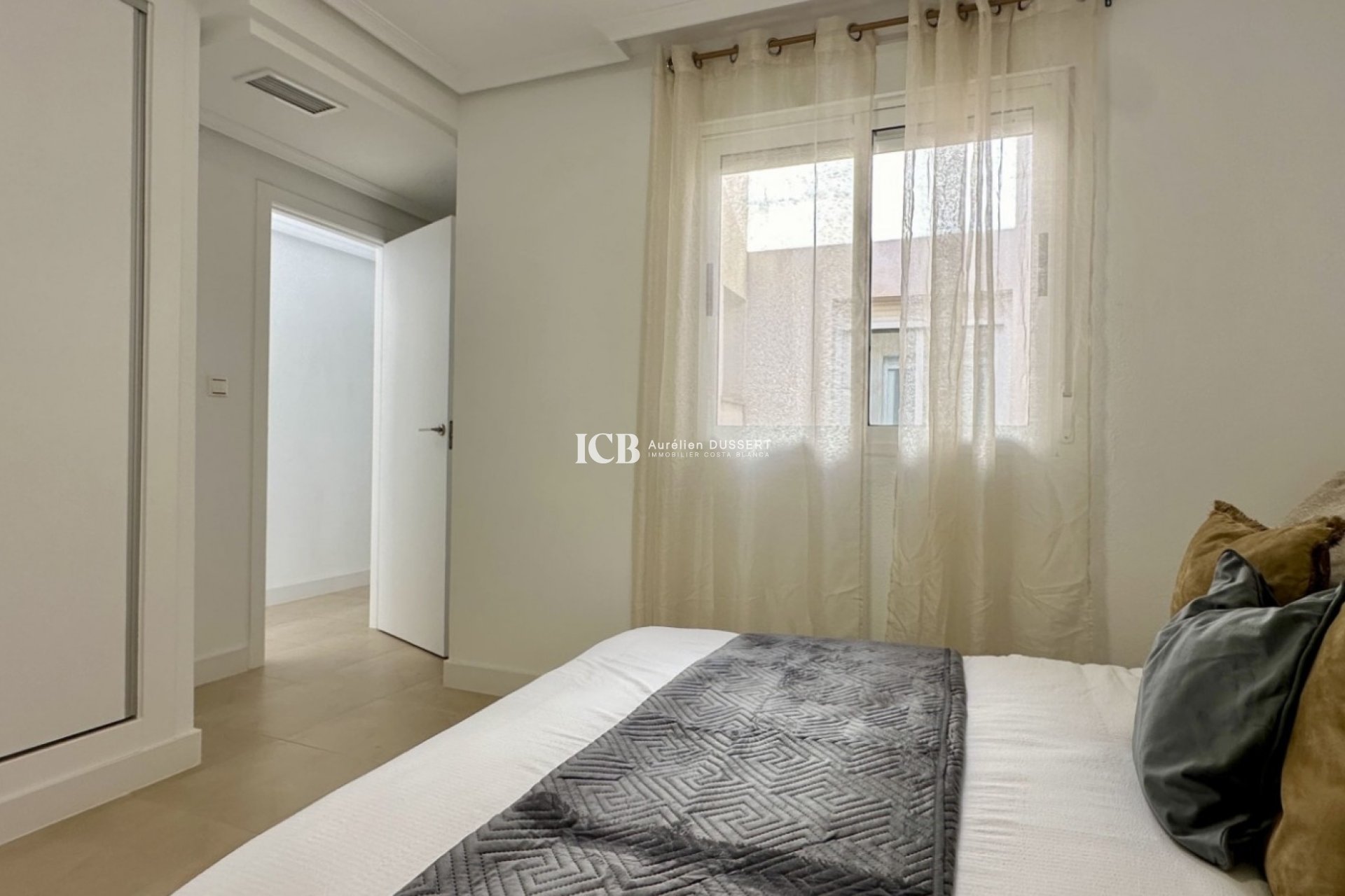 Revente - Appartement -
Torrevieja - Centro