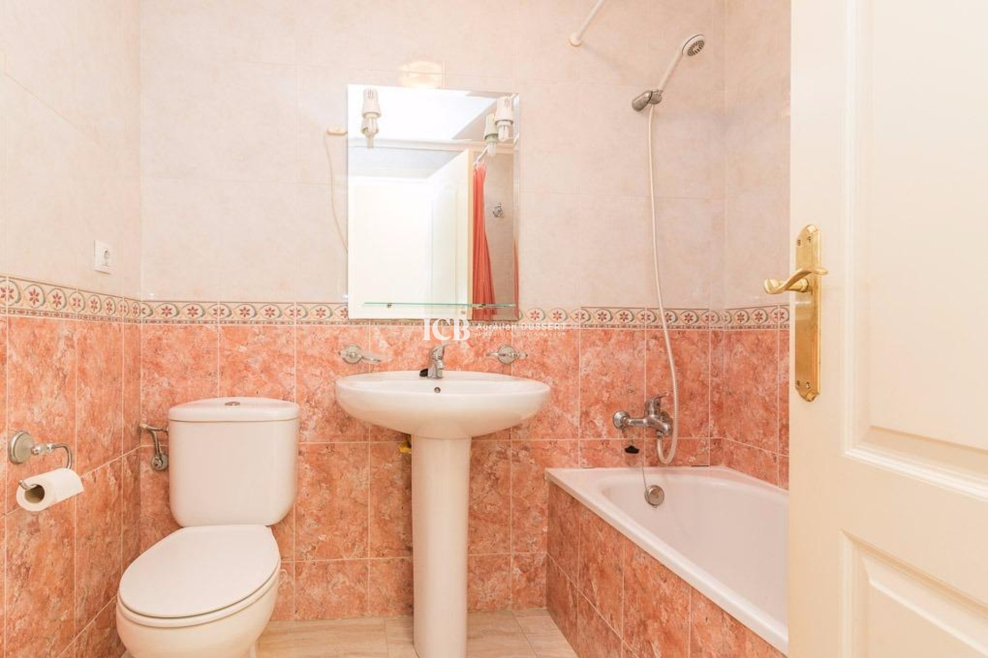 Revente - Appartement -
Torrevieja - Centro