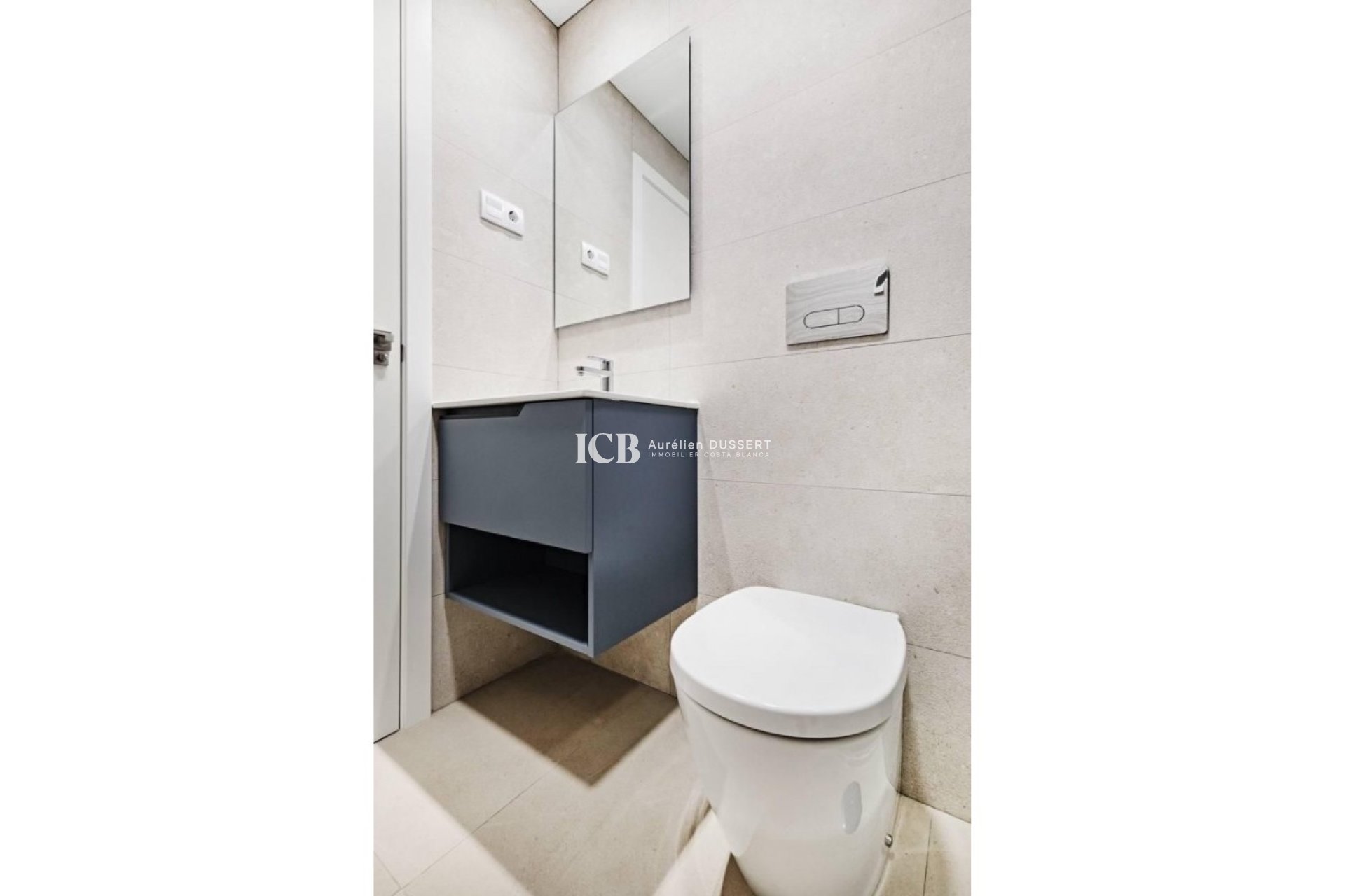 Revente - Appartement -
Torrevieja - La veleta