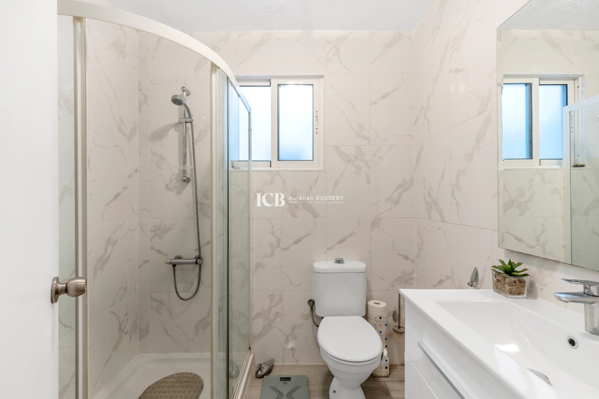 Revente - Appartement -
Torrevieja - Playa del cura