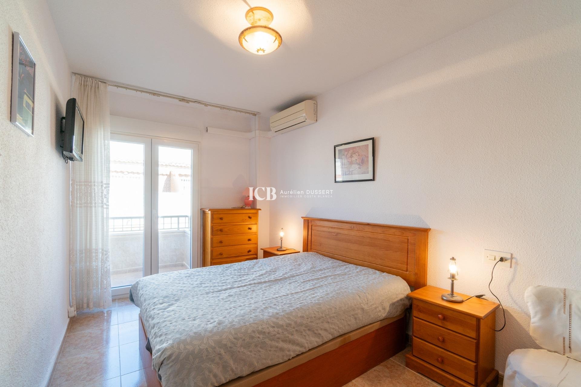 Revente - Appartement -
Torrevieja - Playa del cura