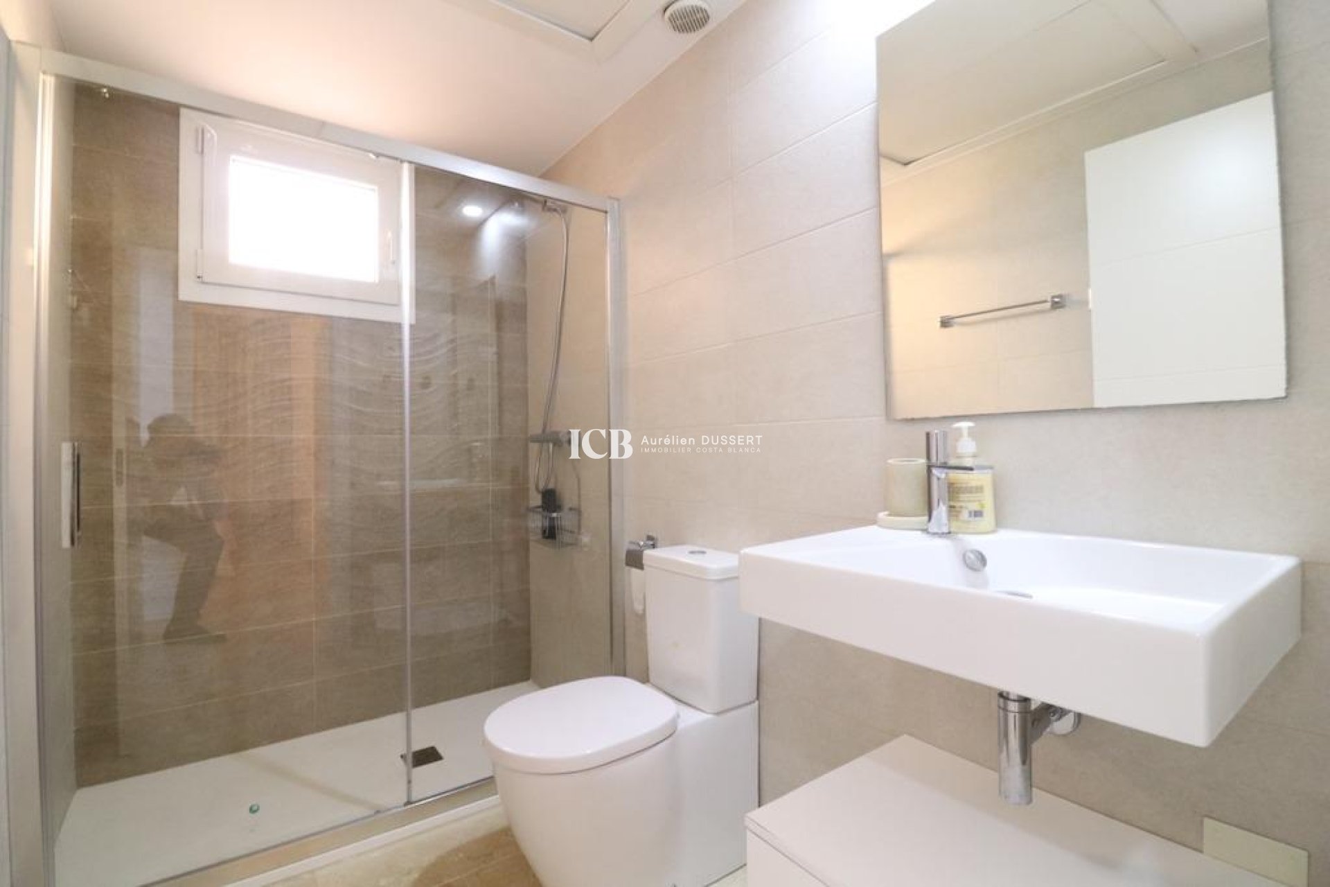 Revente - Appartement -
Torrevieja - Punta prima