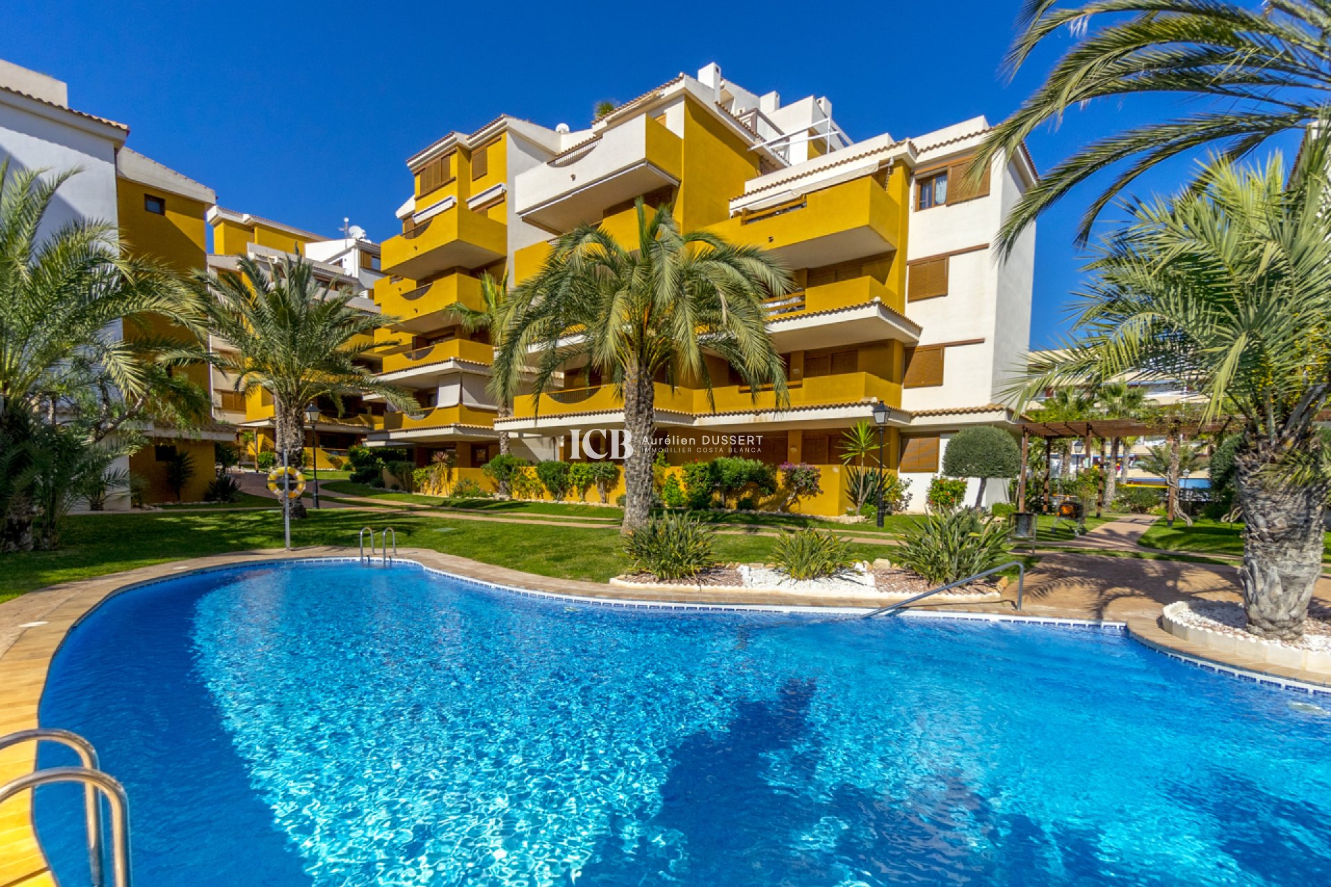 Revente - Appartement -
Torrevieja - Punta prima