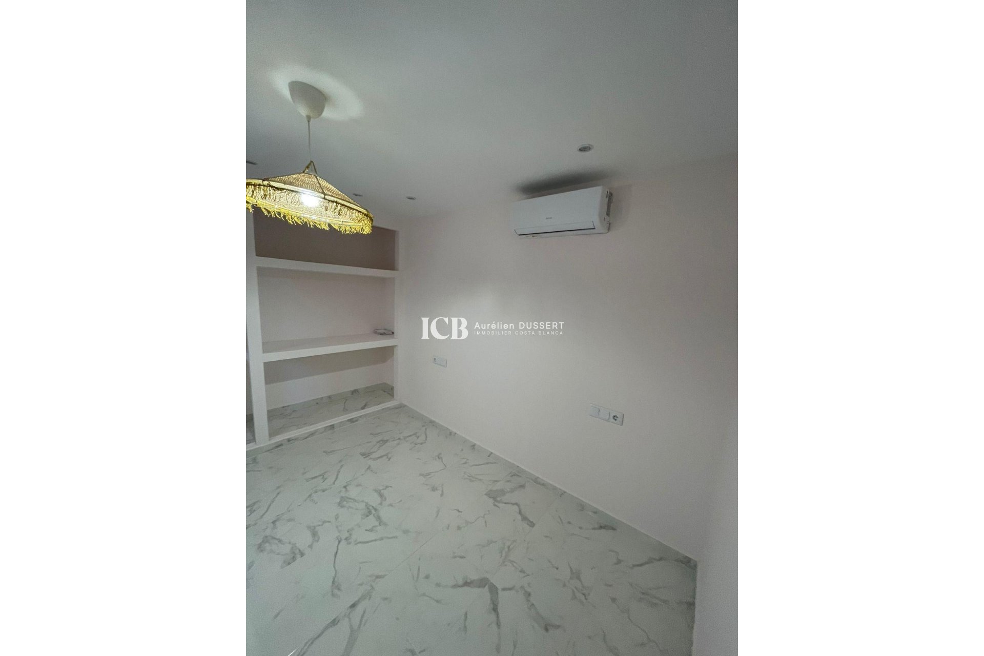 Revente - Appartement -
Torrevieja - torrevieja