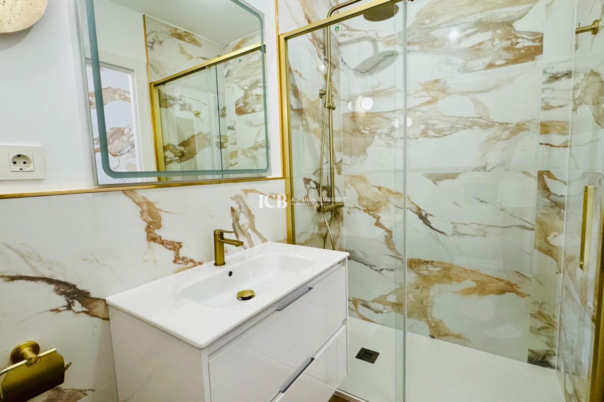 Revente - Appartement -
Torrevieja