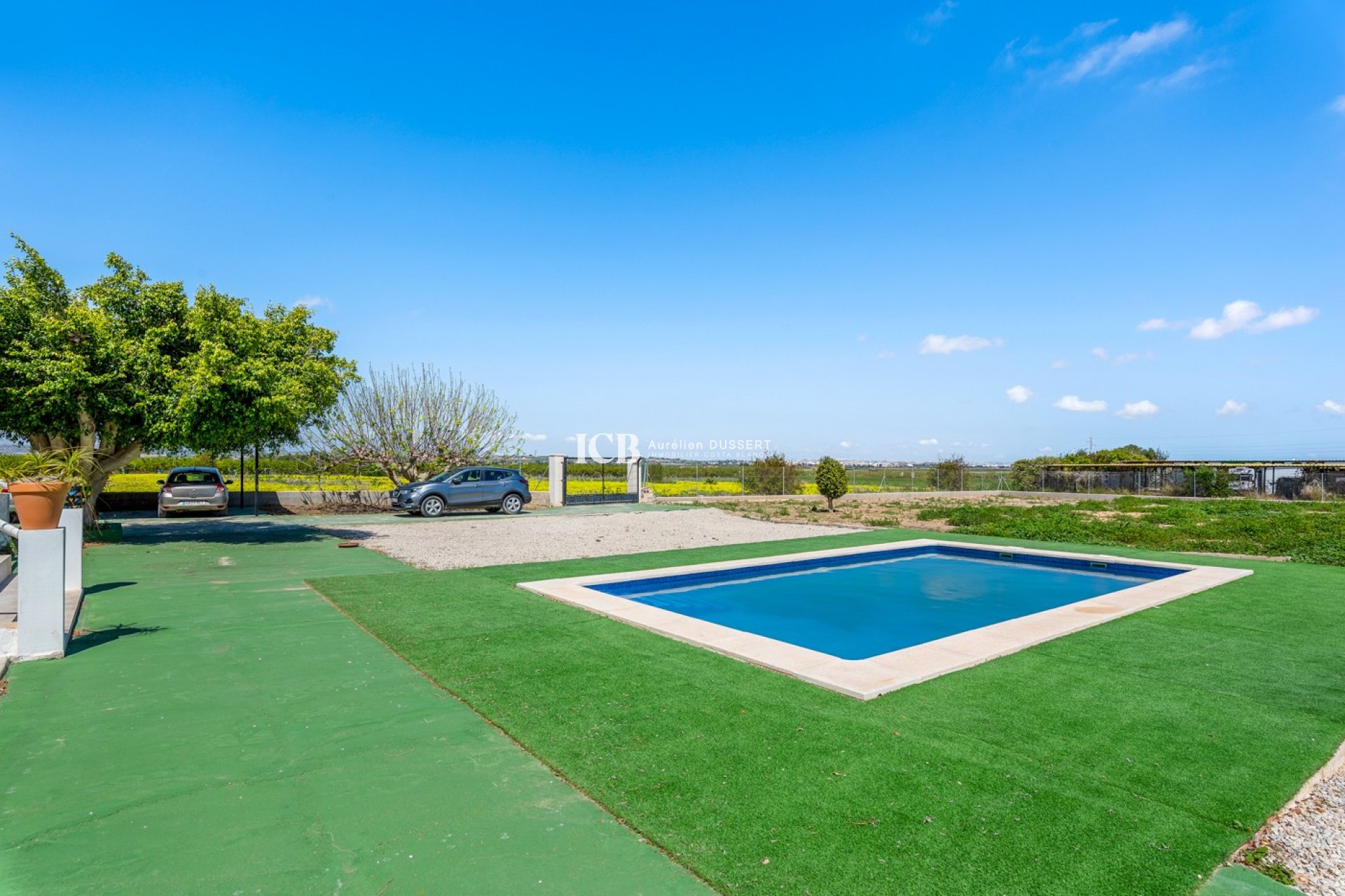 Revente - Finca -
Los Montesinos