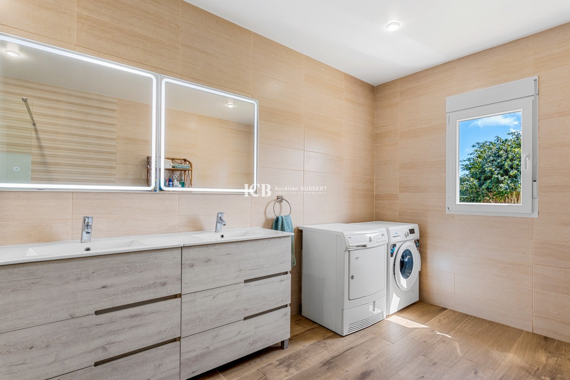 Revente - Finca -
Los Montesinos