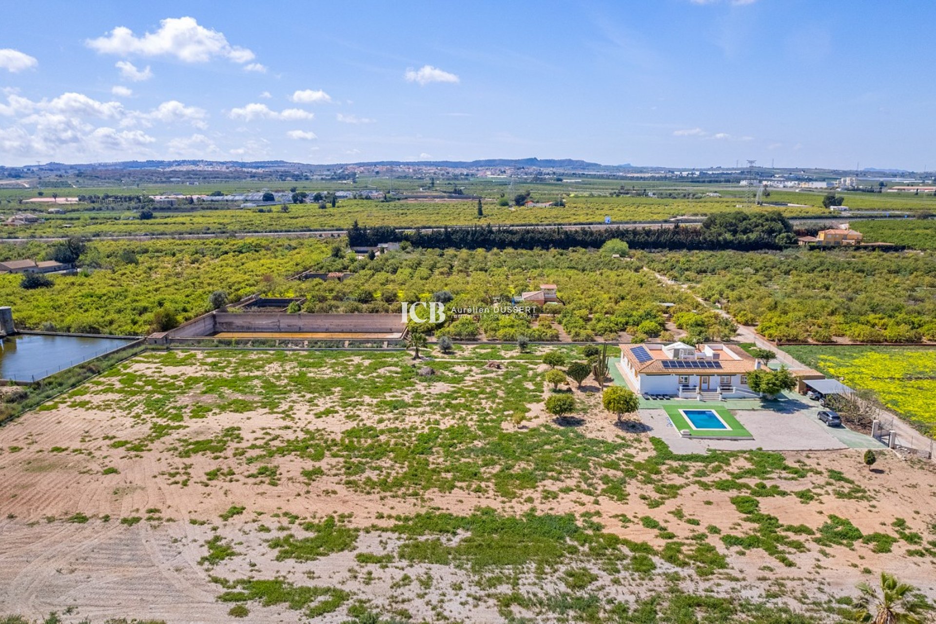 Revente - Finca -
Los Montesinos