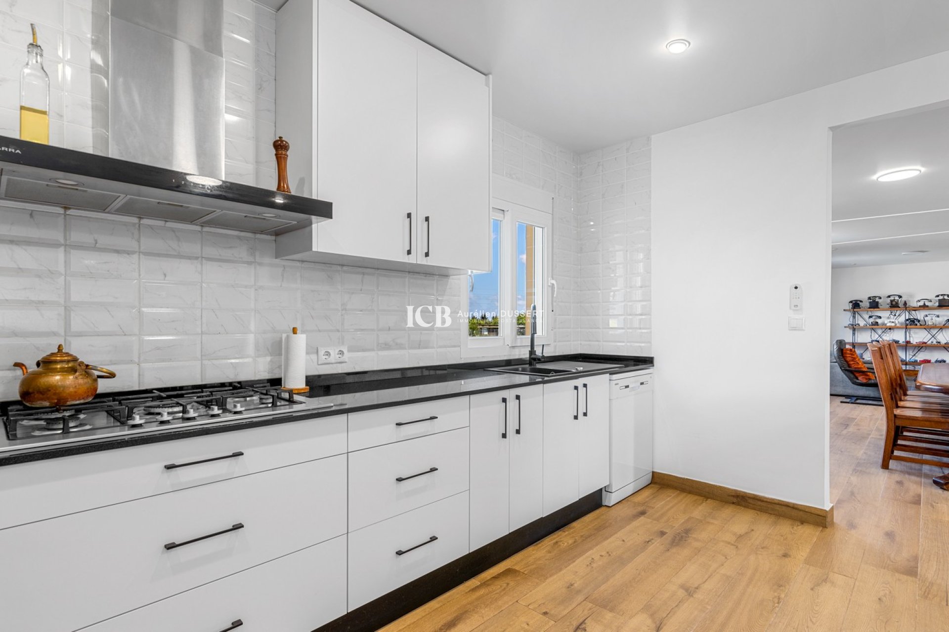 Revente - Finca -
Los Montesinos