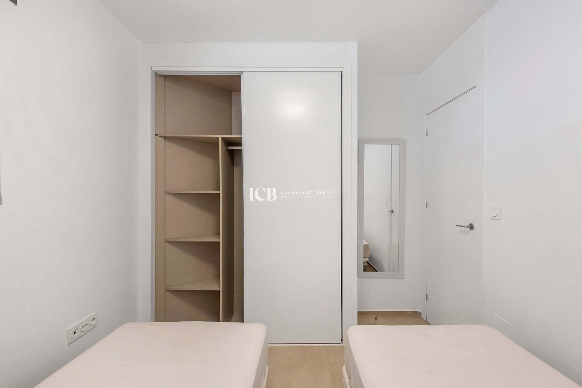 Revente - Maison individuelle -
Orihuela Costa - La Zenia