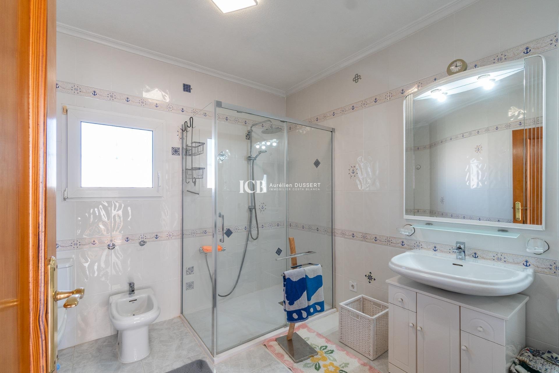 Revente - Maison individuelle -
Orihuela Costa - La Zenia