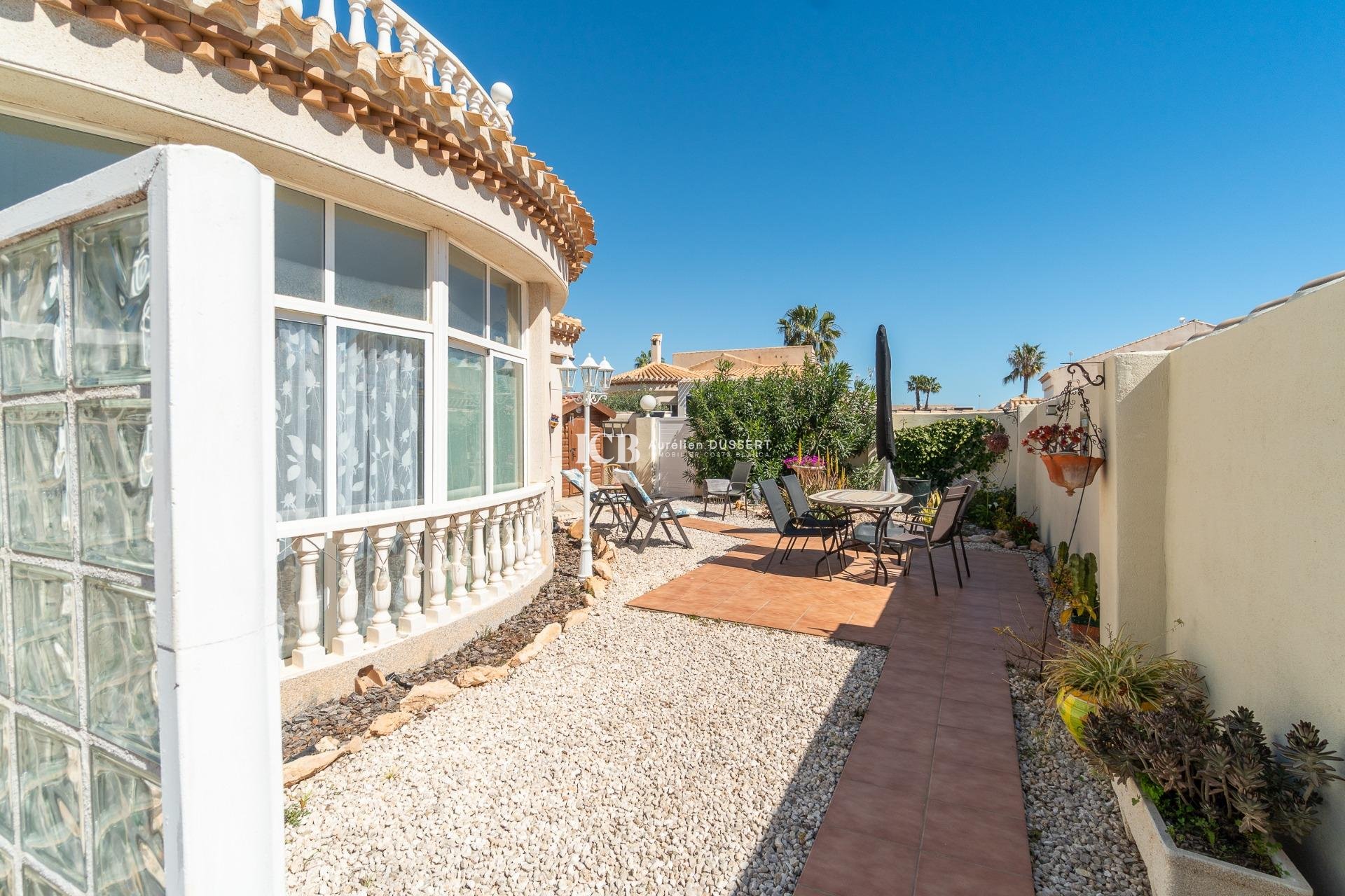 Revente - Maison individuelle -
Orihuela Costa - La Zenia
