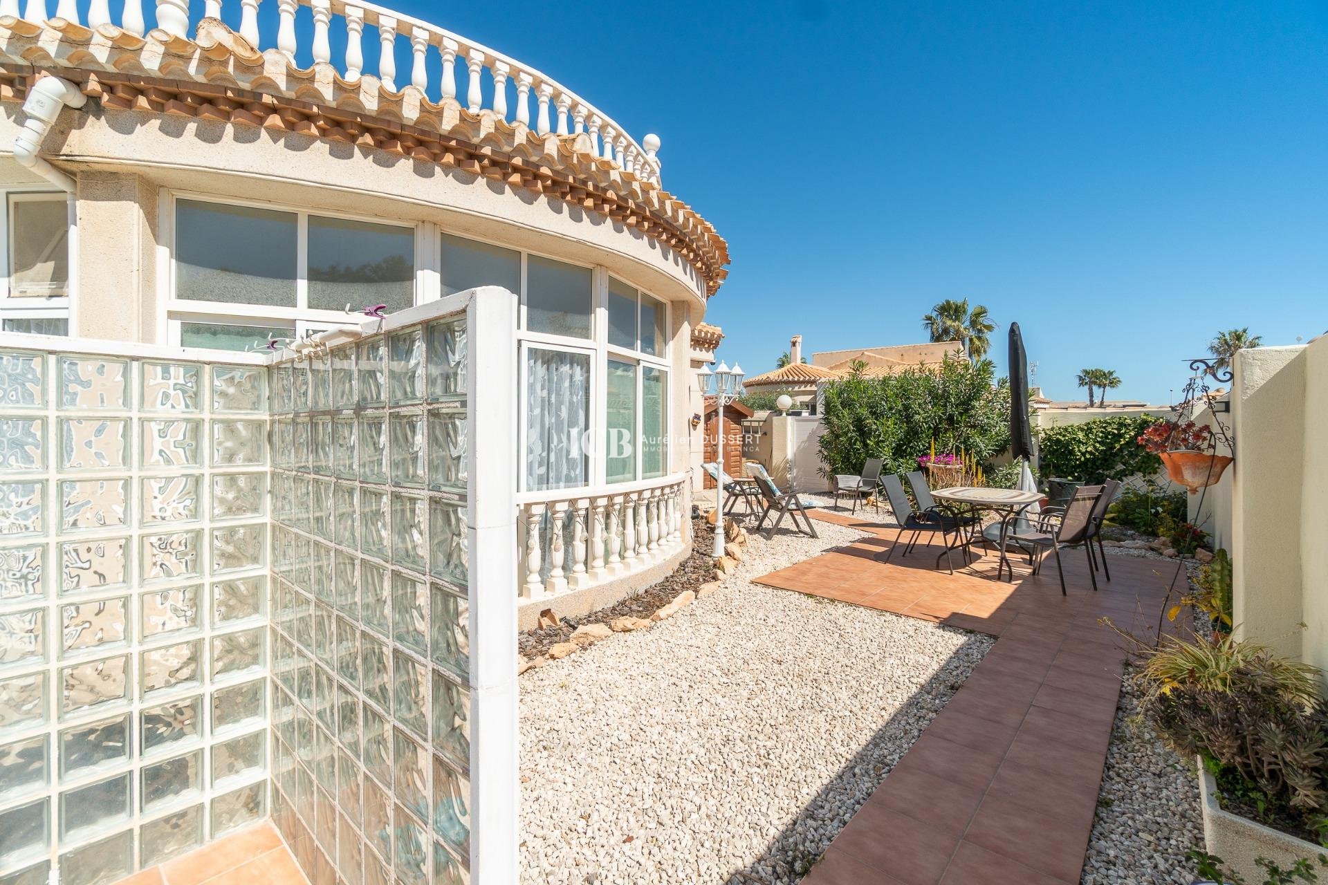 Revente - Maison individuelle -
Orihuela Costa - La Zenia