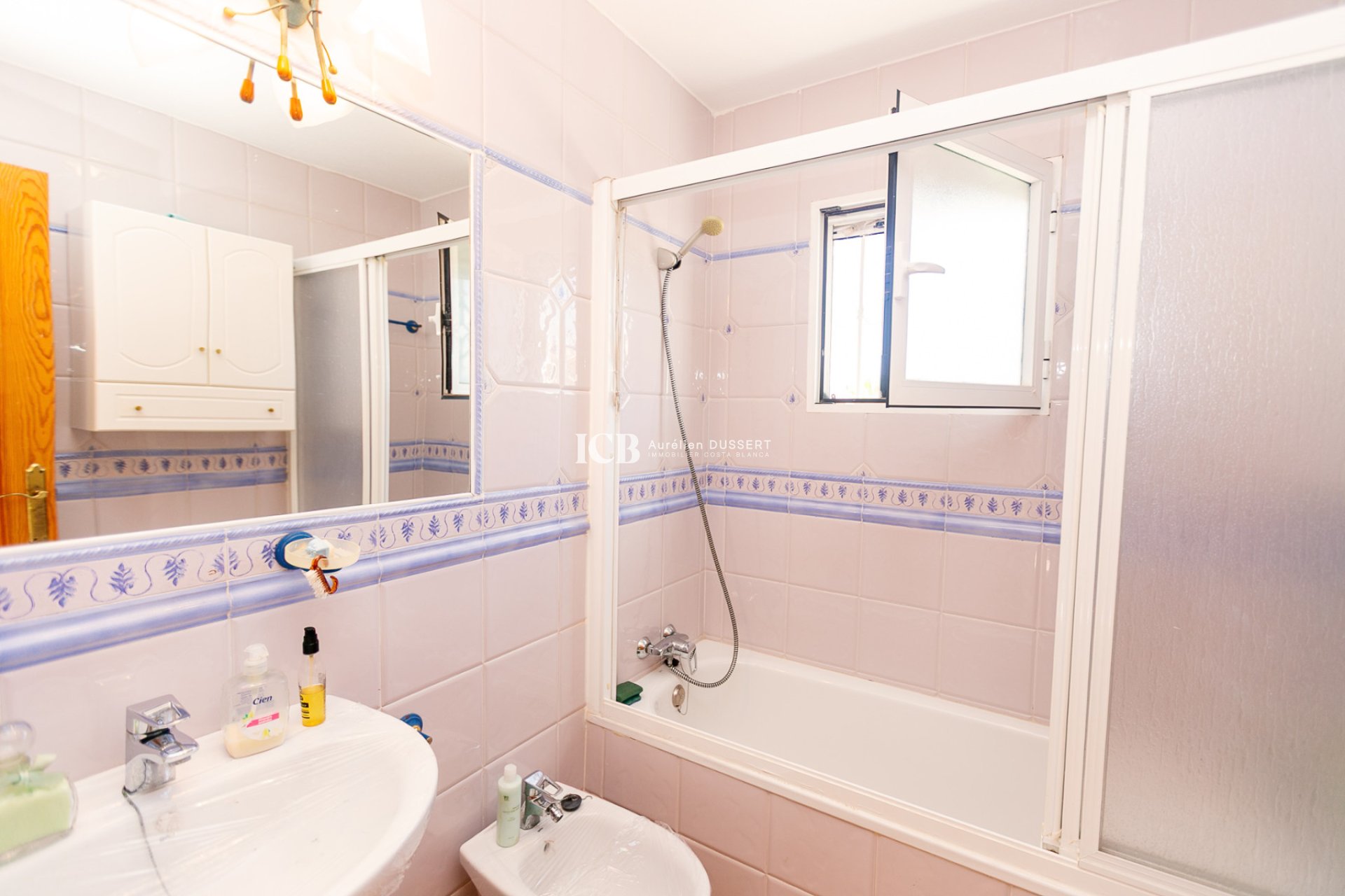 Revente - Maison individuelle -
Orihuela Costa - La Zenia