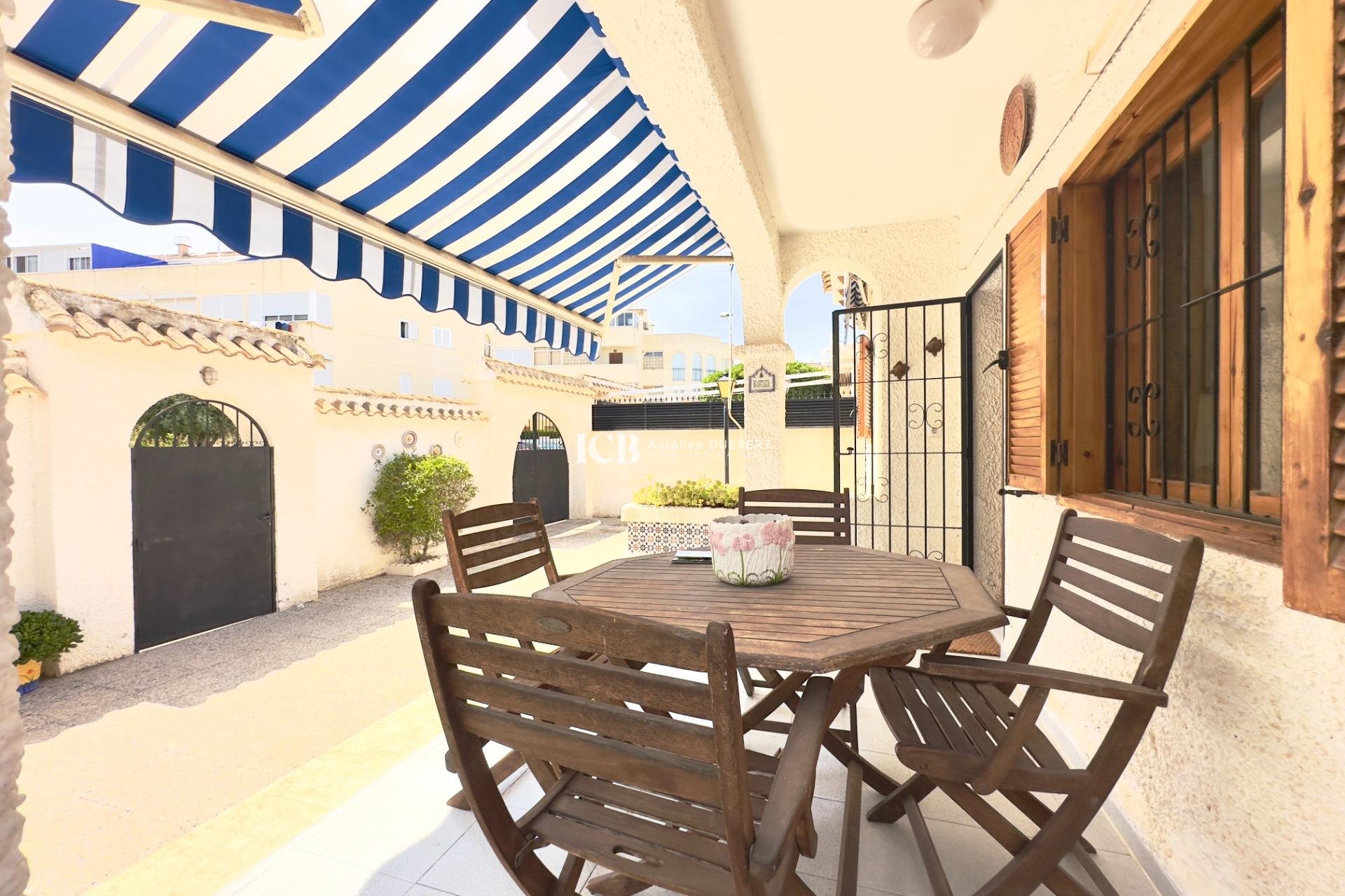 Revente - Maison individuelle -
Orihuela Costa - La Zenia