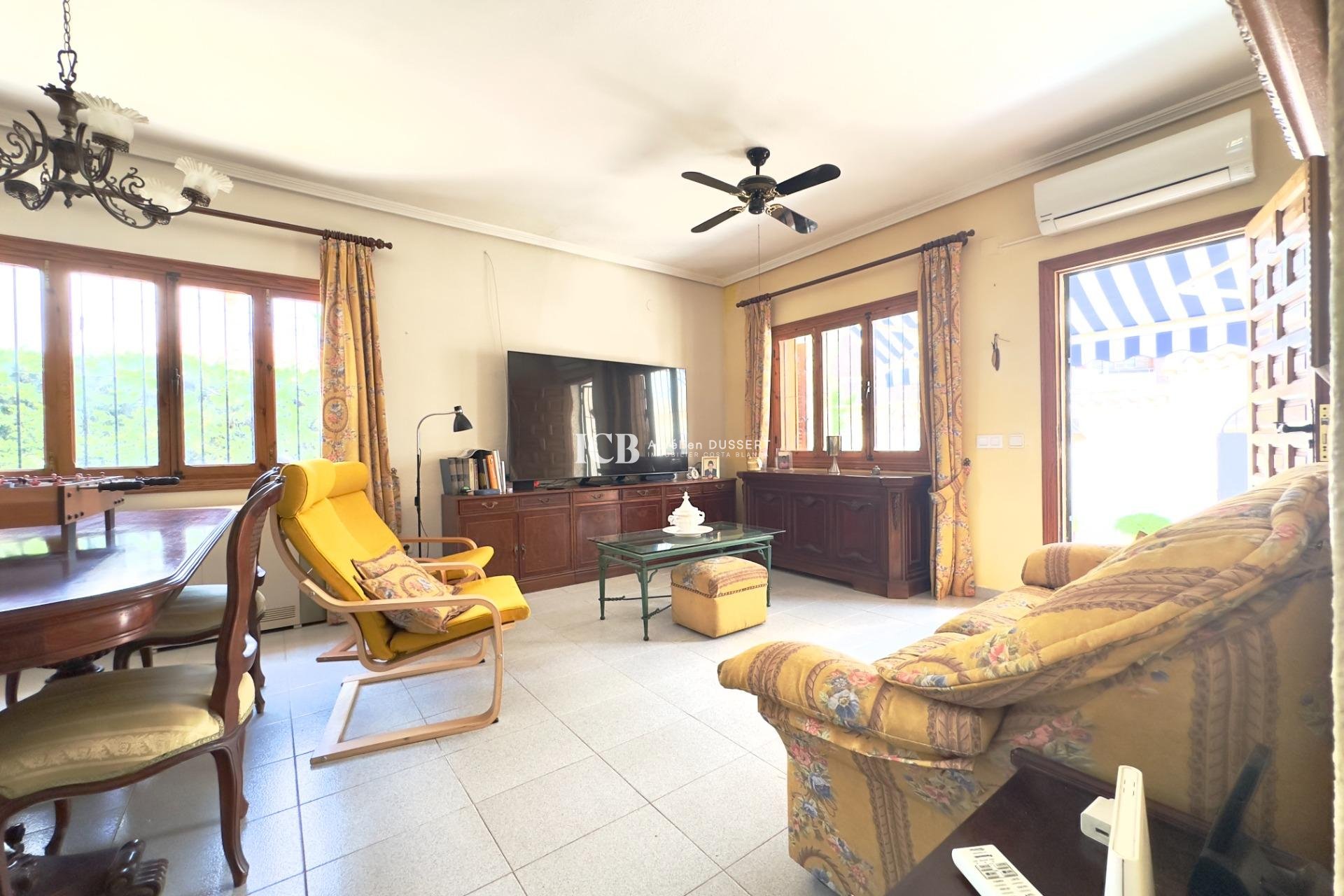 Revente - Maison individuelle -
Orihuela Costa - La Zenia