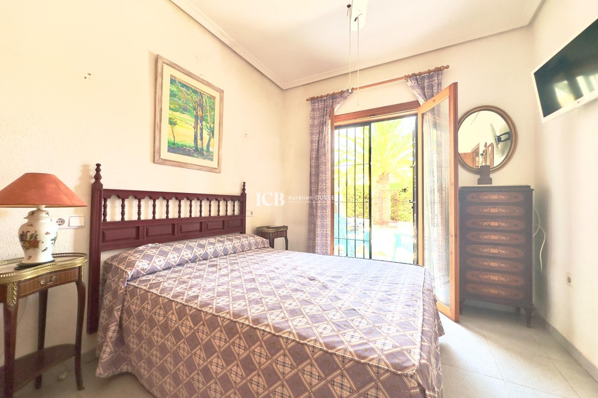 Revente - Maison individuelle -
Orihuela Costa - La Zenia