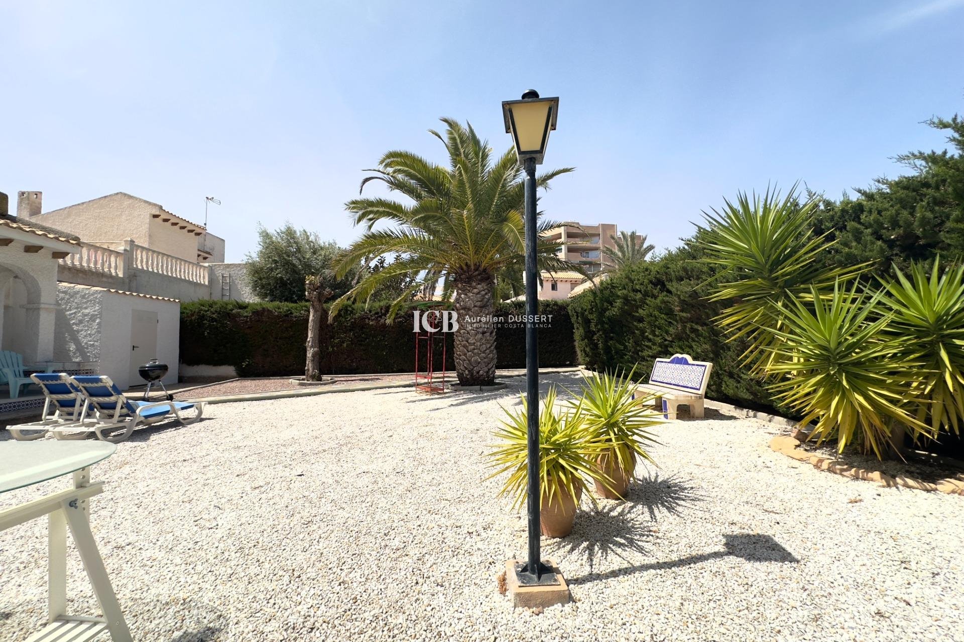 Revente - Maison individuelle -
Orihuela Costa - La Zenia