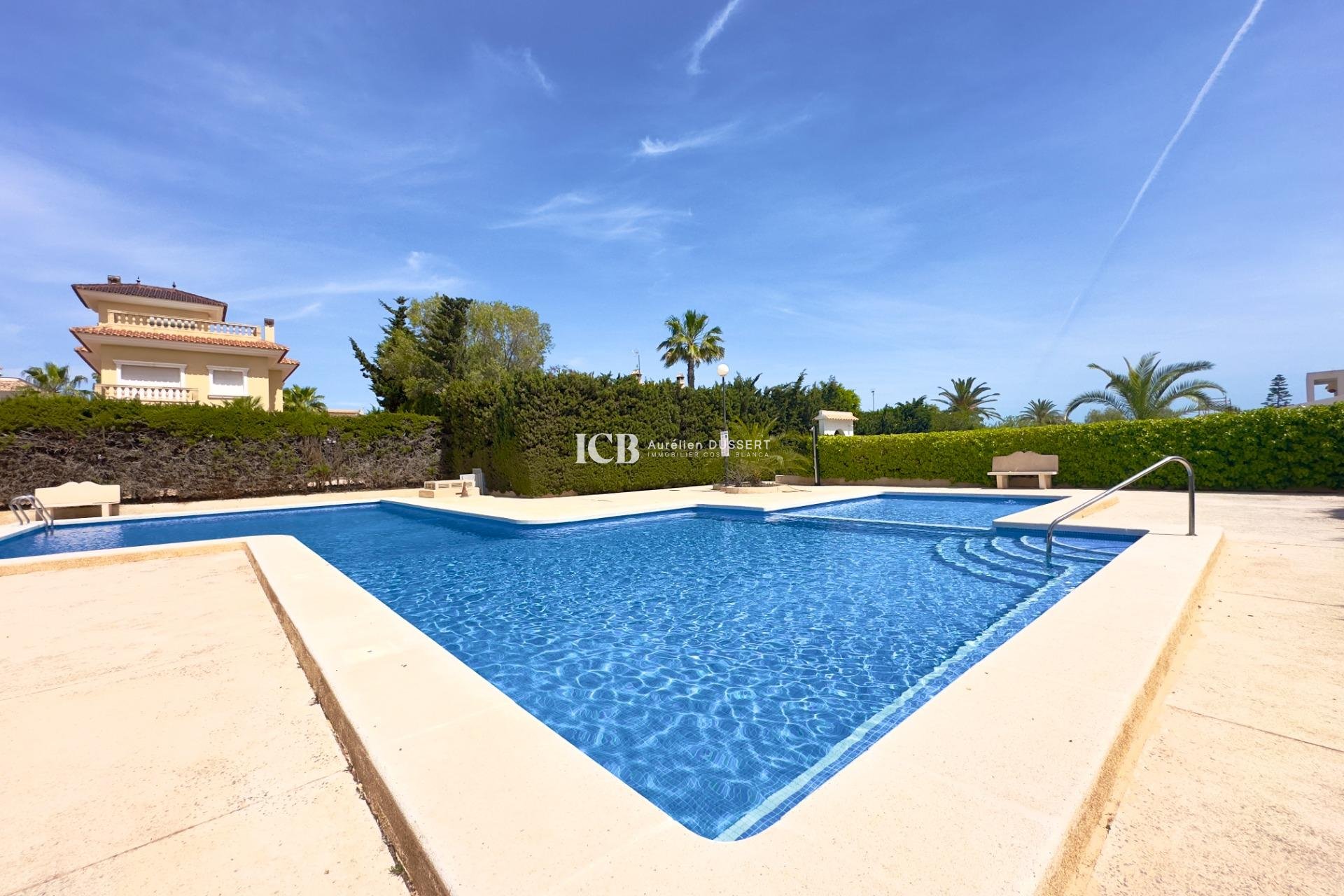Revente - Maison individuelle -
Orihuela Costa - La Zenia