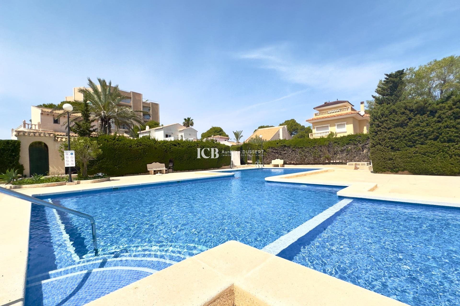 Revente - Maison individuelle -
Orihuela Costa - La Zenia