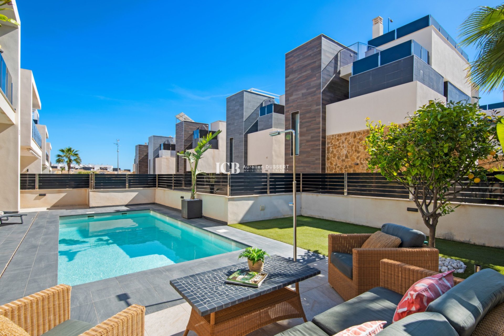 Revente - Maison individuelle -
Orihuela Costa - Lomas de Campoamor