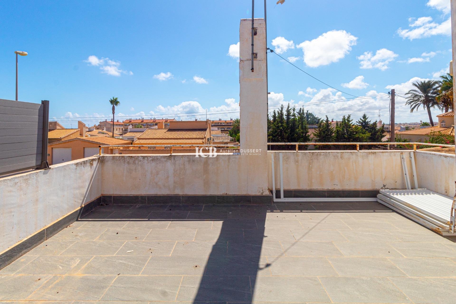 Revente - Maison individuelle -
Orihuela Costa - Los Almendros-La Florida