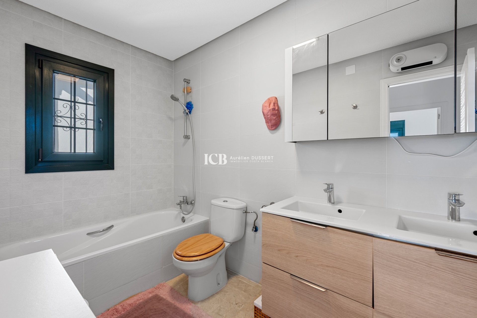 Revente - Maison individuelle -
Orihuela Costa - Los Dolses