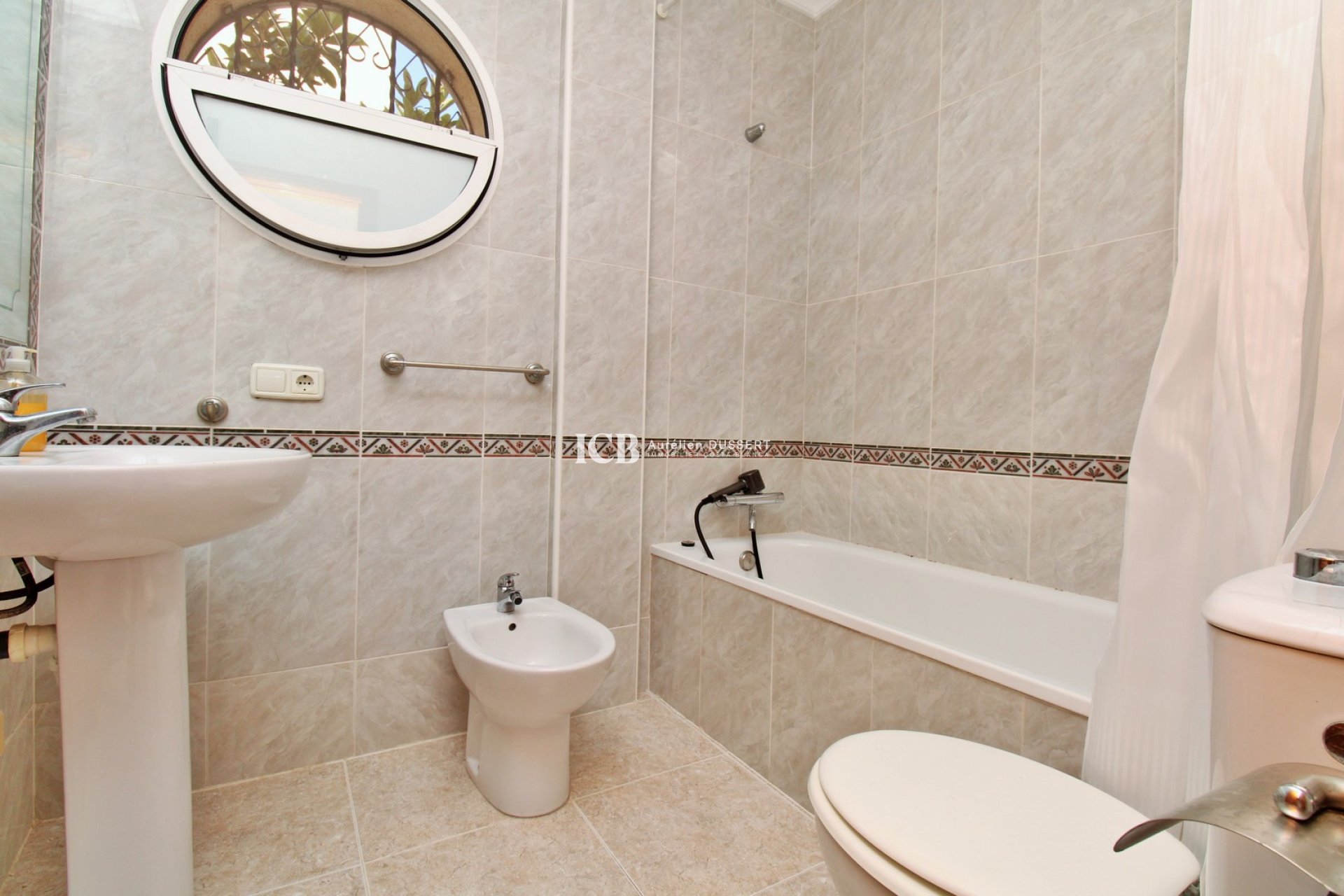 Revente - Maison individuelle -
Orihuela Costa - Villamartín
