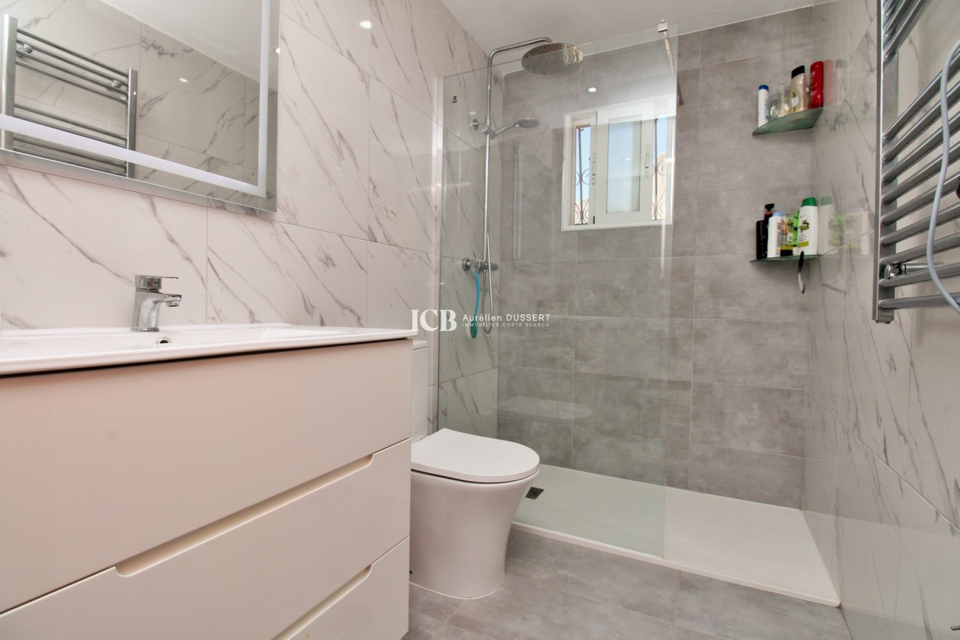 Revente - Maison individuelle -
Orihuela Costa - Villamartín