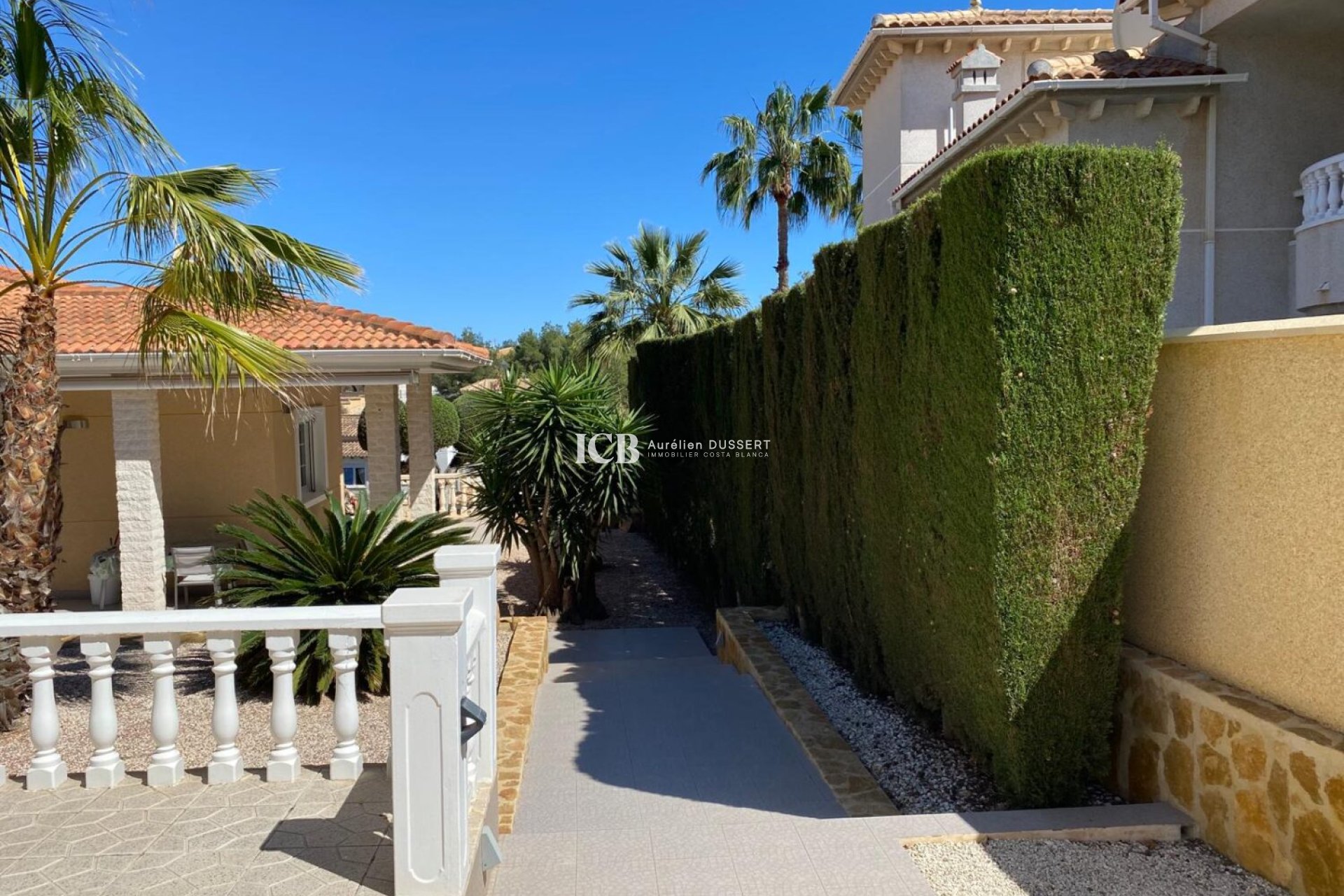 Revente - Maison individuelle -
San Miguel de Salinas - El Galan