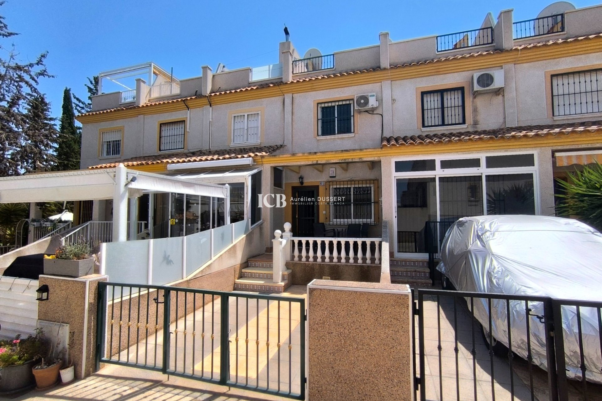 Revente - Maison mitoyenne -
Algorfa