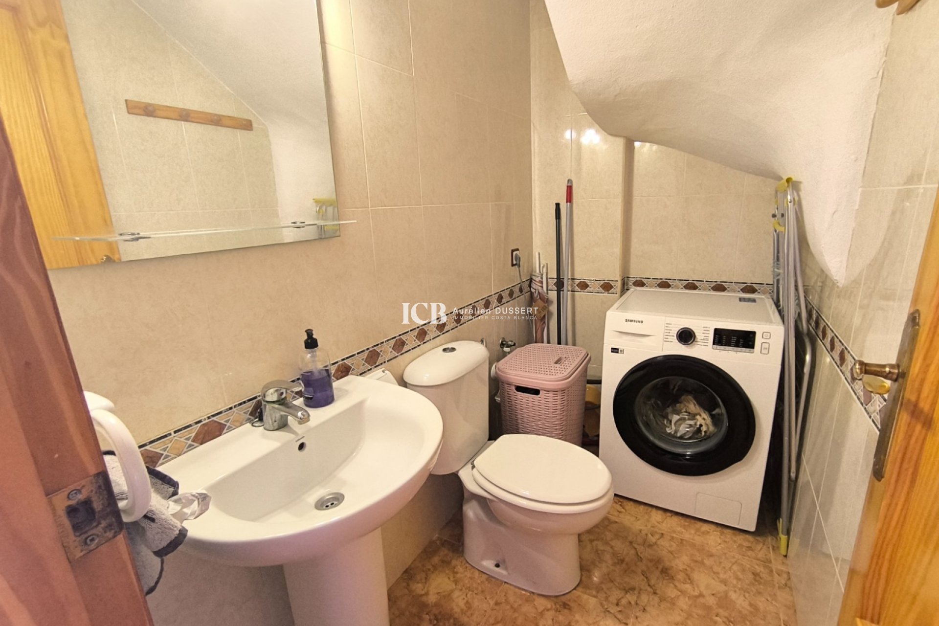 Revente - Maison mitoyenne -
Algorfa